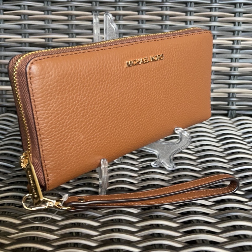 Michael Kors Jet Set Travel Large Travel CONTINENTAL Wristlet-Wallet - Picture 15 of 16